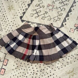 Burberry skirt